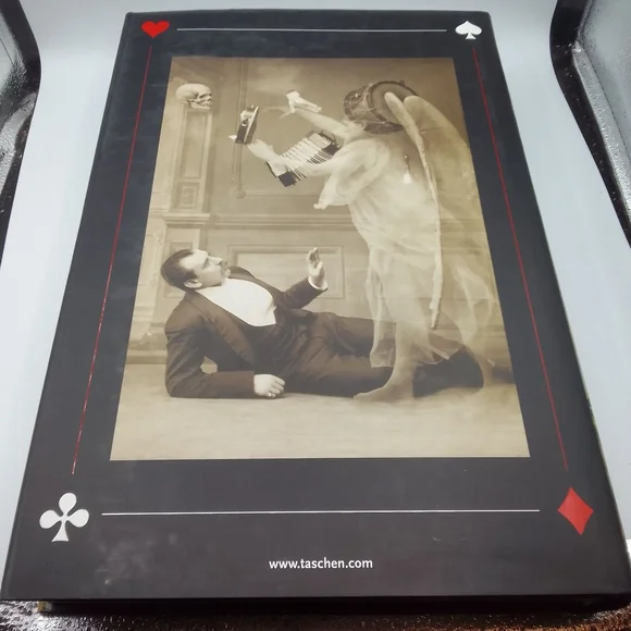 TASCHEN Magic Book - Picture 2 of 2